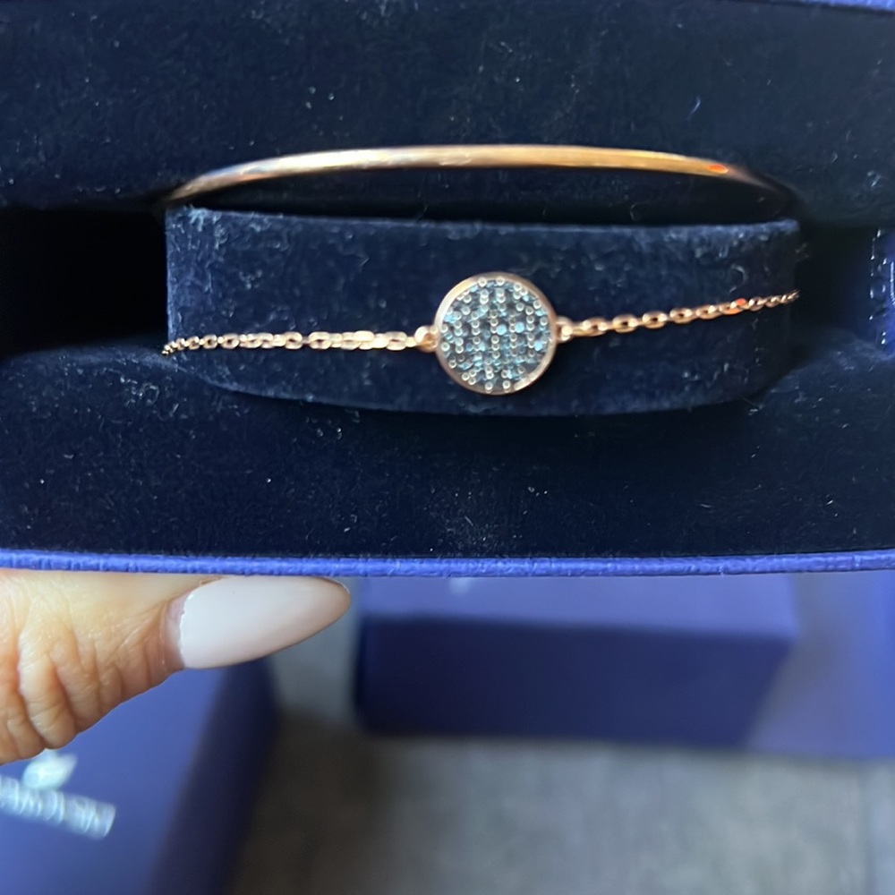 Never worn- brand new Swarovski Bangle.